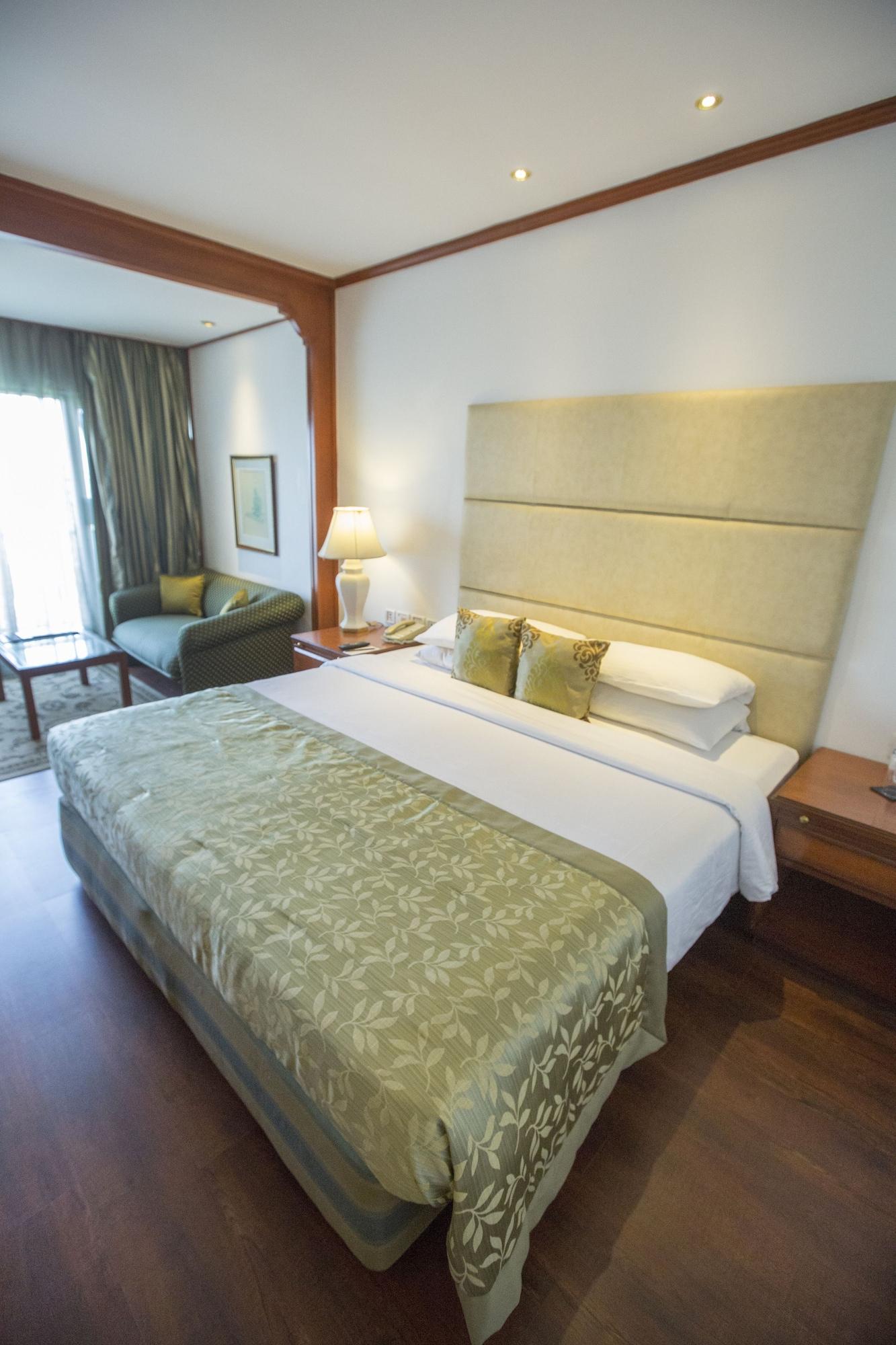 Hotel Taj Banjara Hyderabad
